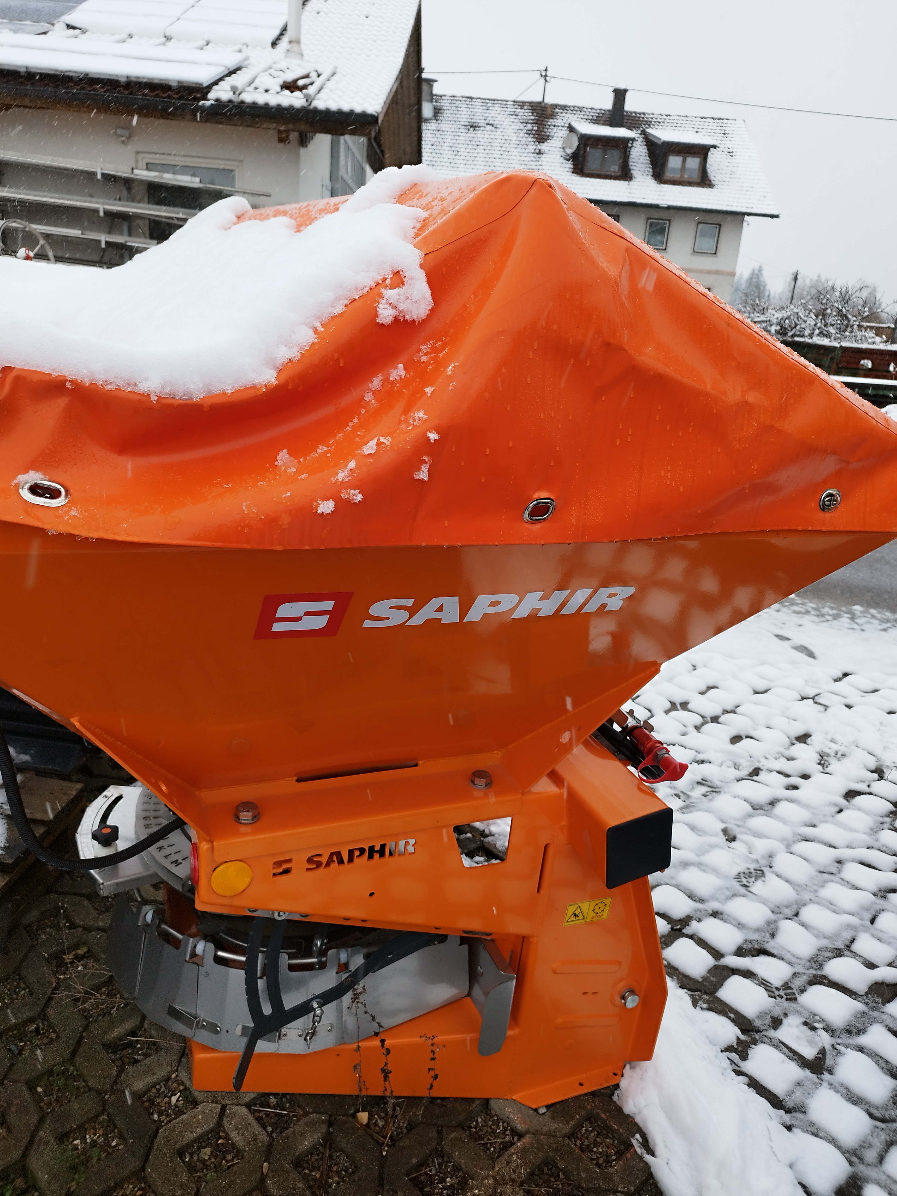 Winterdienststreuer WDS 751 Saphir