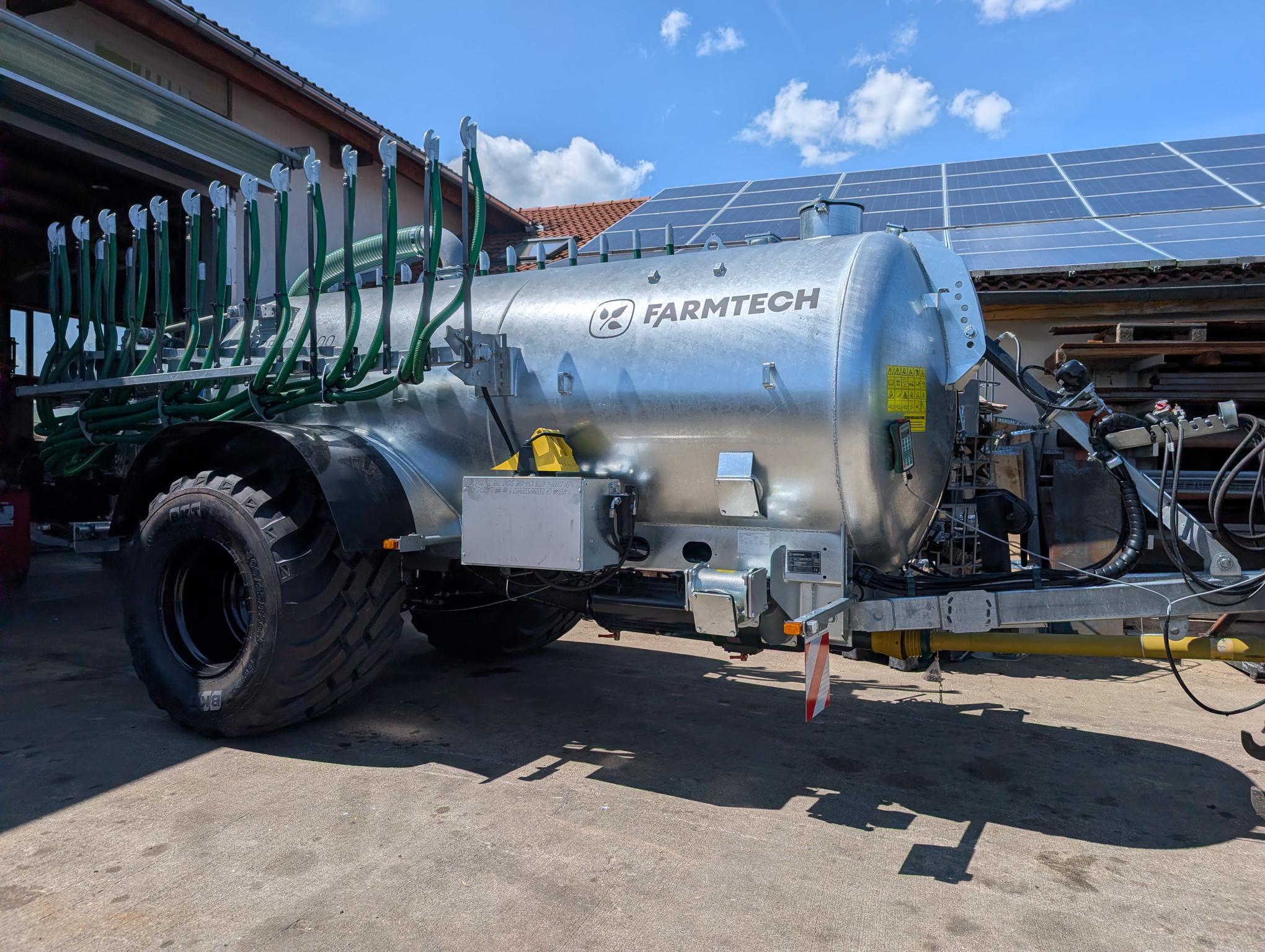 Güllefass Supercis 800 mit Schleppschuhsystem 9 m