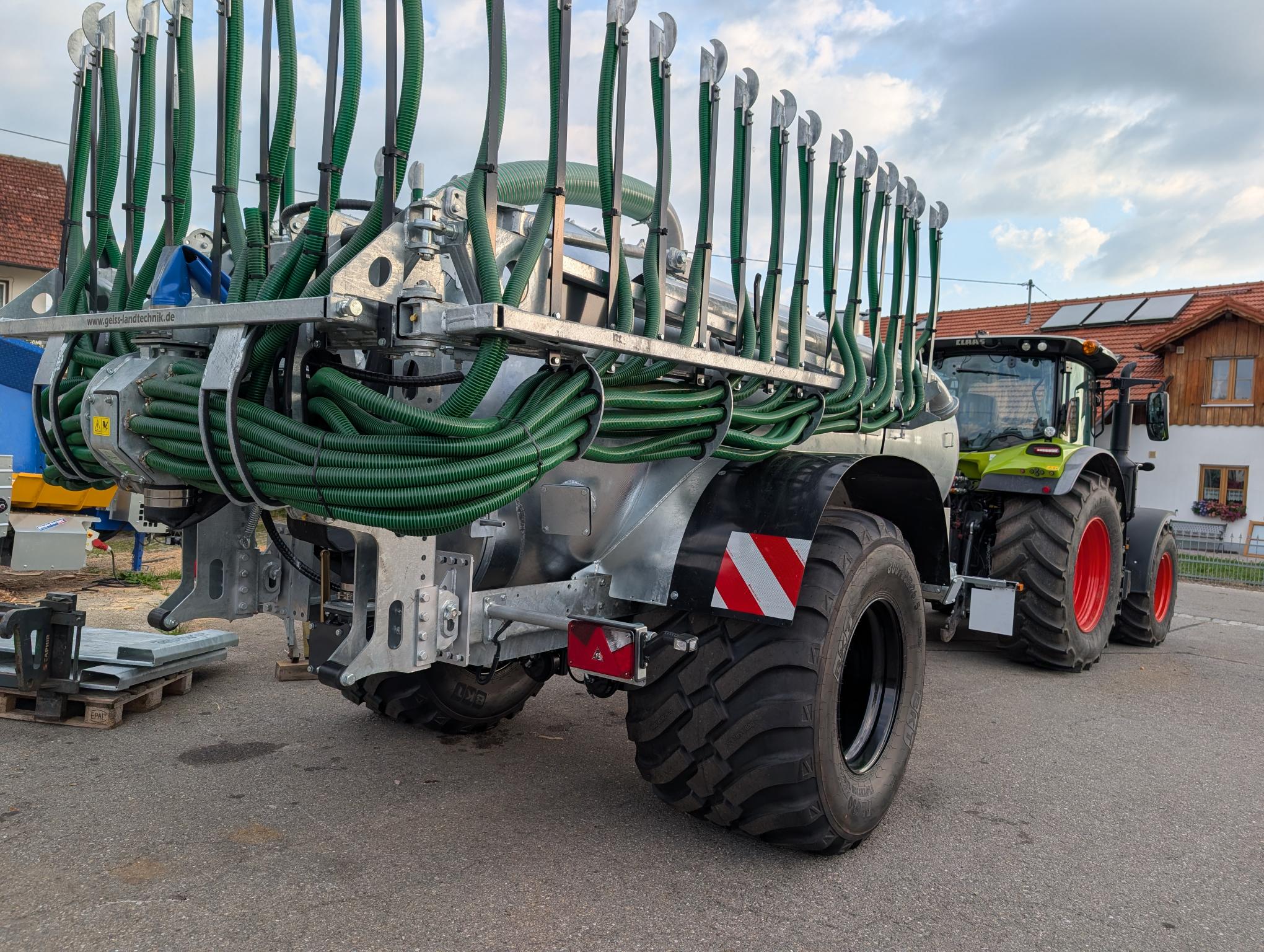 Güllefass Supercis 800 mit Schleppschuhsystem 9 m