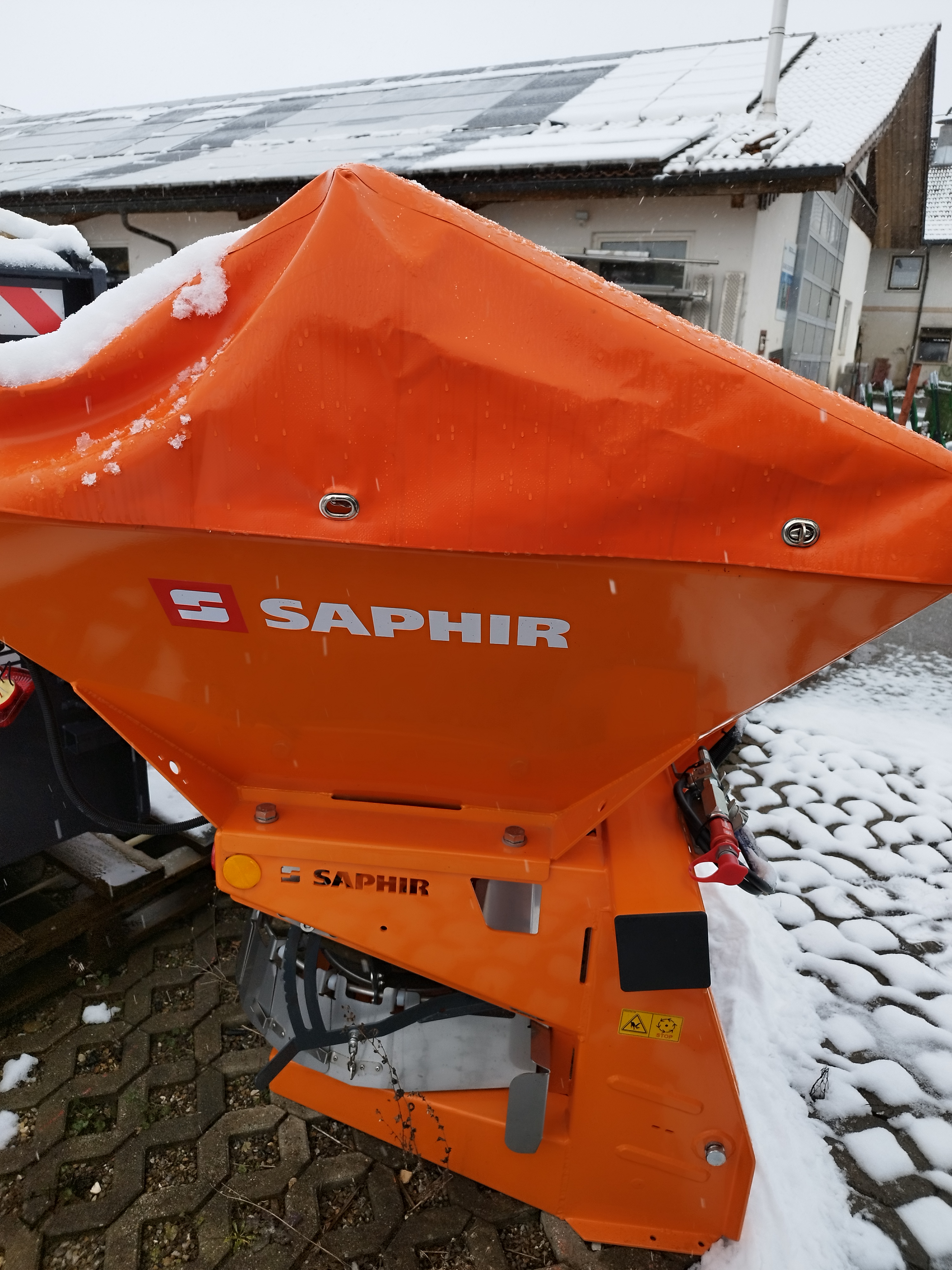 Winterdienststreuer WDS 751 Saphir