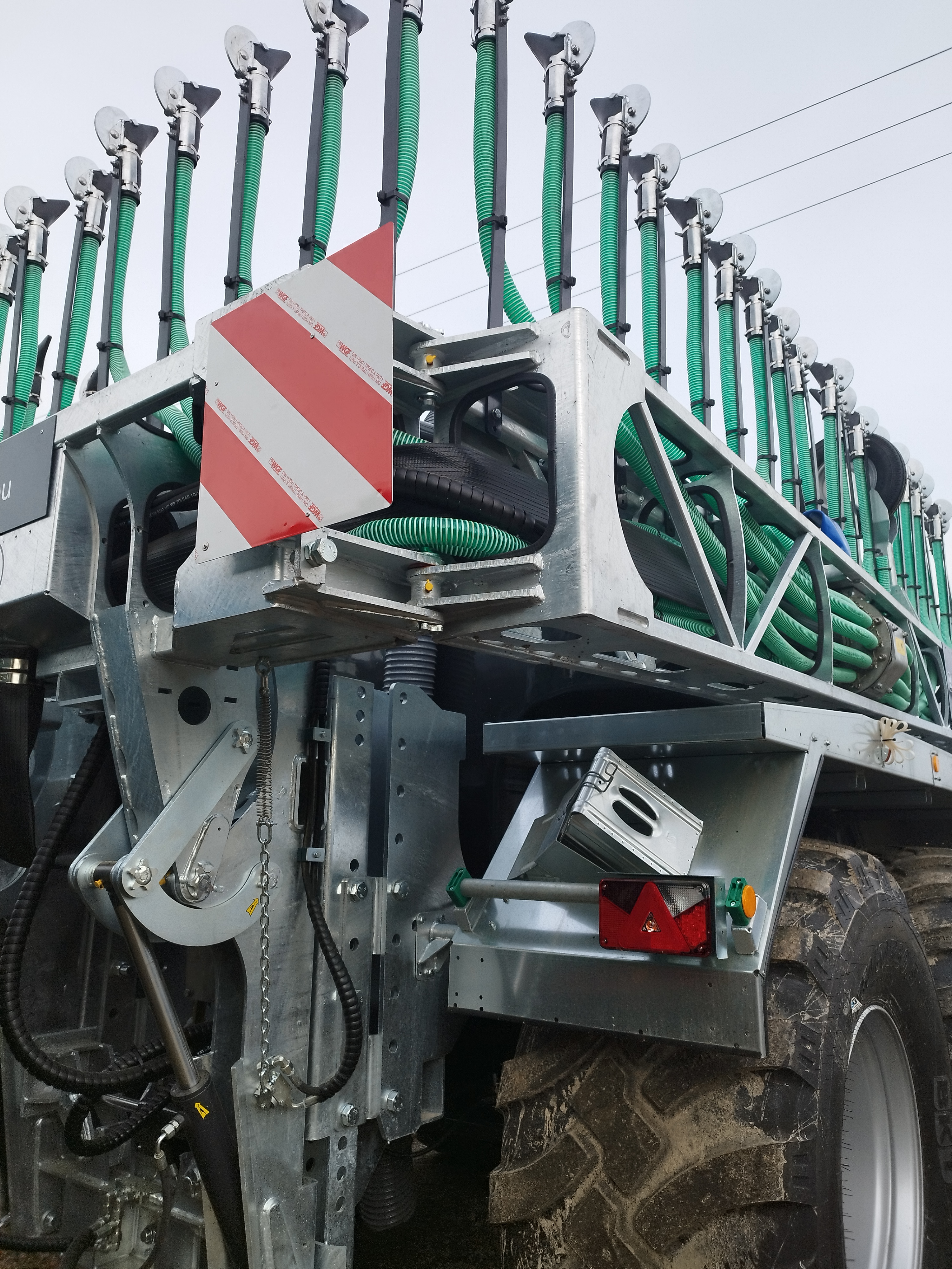 Güllefass Polycis 1250 Farmtech mit Schleppschuhsystem 12m Güllefass Polycis 1250 Farmtech mit Schleppschuhsystem 12m