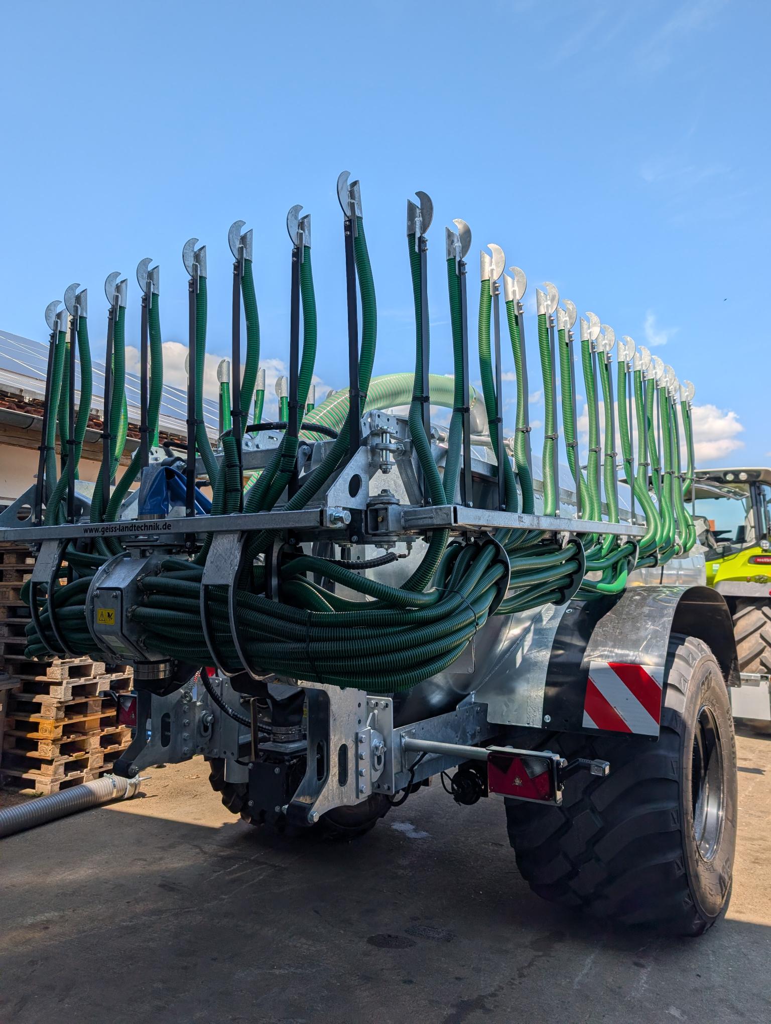 Güllefass Supercis 800 mit Schleppschuhsystem 9 m