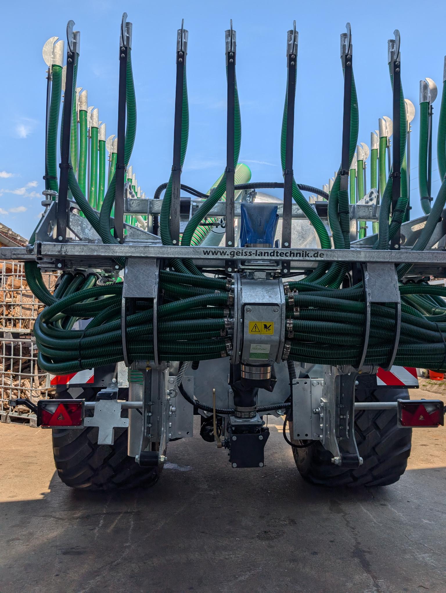 Güllefass Supercis 800 mit Schleppschuhsystem 9 m